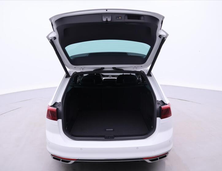 Volkswagen Passat 9