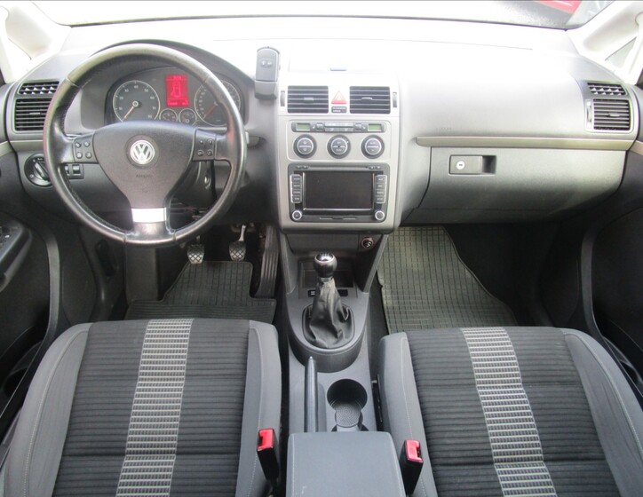 Volkswagen Touran 7