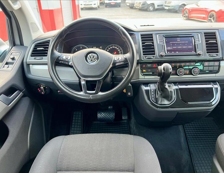 Volkswagen Multivan 21