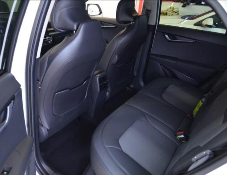 KIA Niro 4