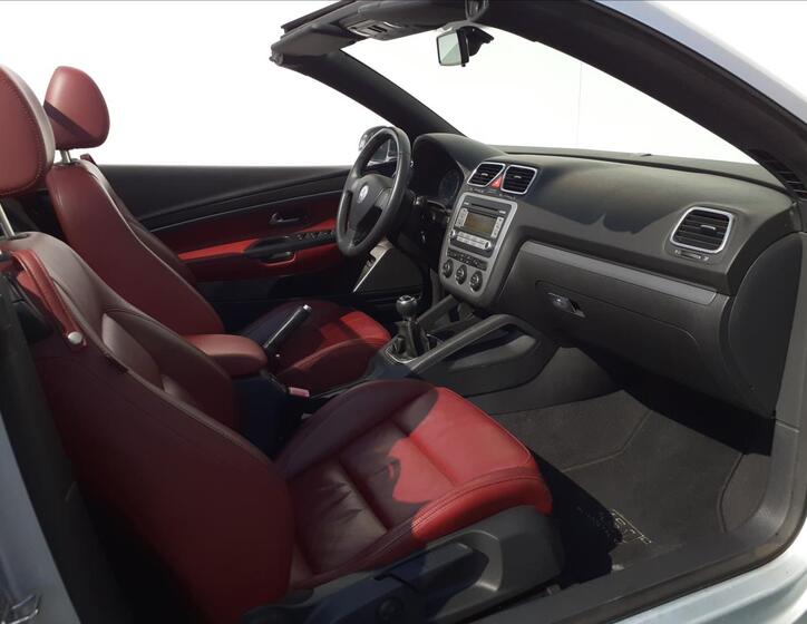 Volkswagen EOS 13
