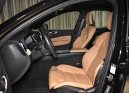 Volvo XC60 8