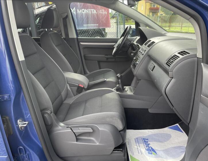 Volkswagen Touran 25