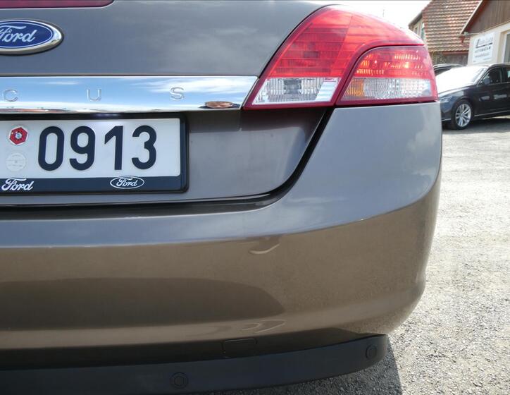 Ford Focus 10