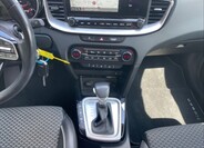 KIA XCeed 10