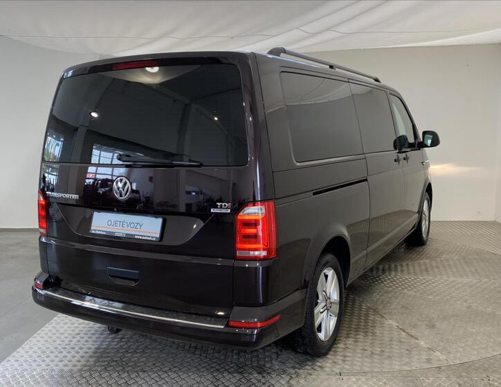Volkswagen Caravelle 2