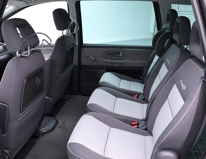 Volkswagen Sharan 14