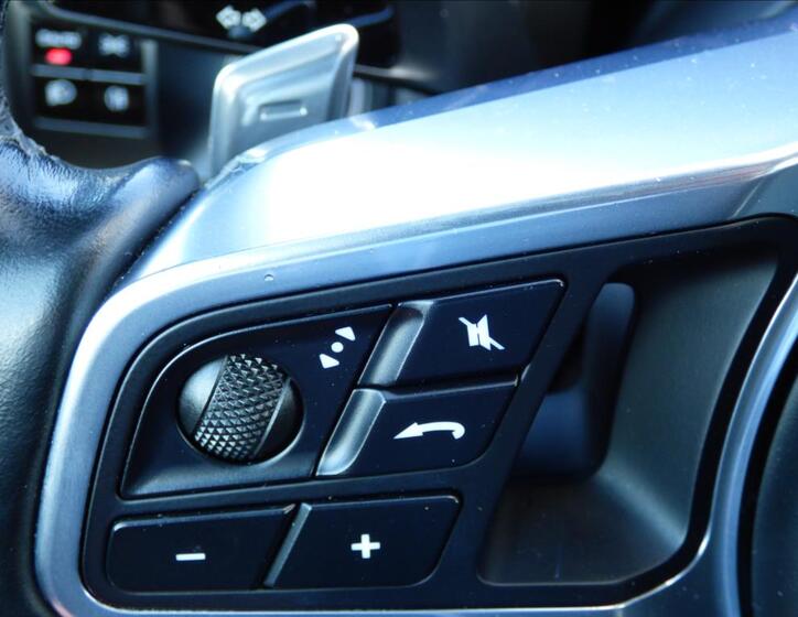 Porsche Cayenne 16