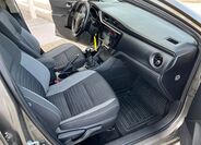 Toyota Auris 17