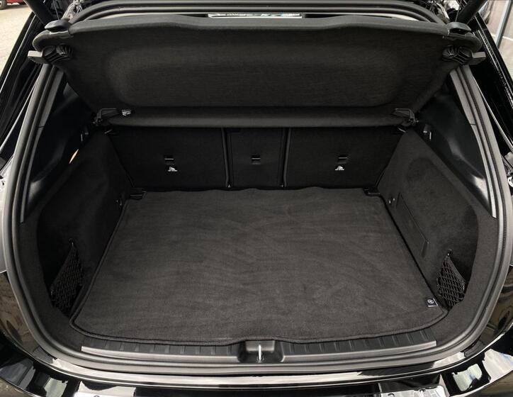 Mercedes-Benz GLA 24