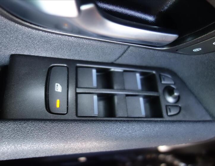 Land Rover Range Rover Evoque 25