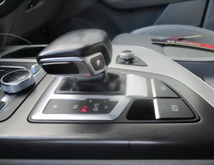Audi Q7 23