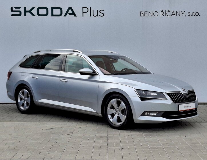 Škoda Superb 10