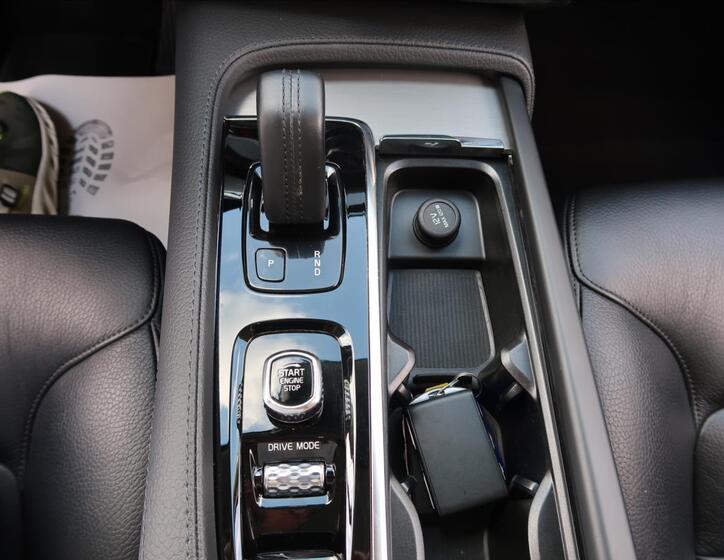 Volvo XC90 18