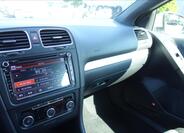 Volkswagen Golf 37
