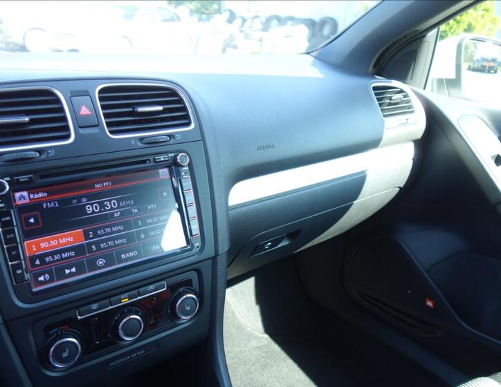 Volkswagen Golf 37