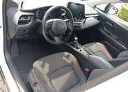 Toyota C-HR 10