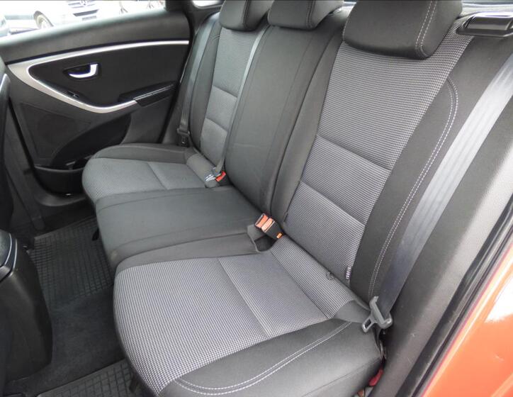 Hyundai i30 34