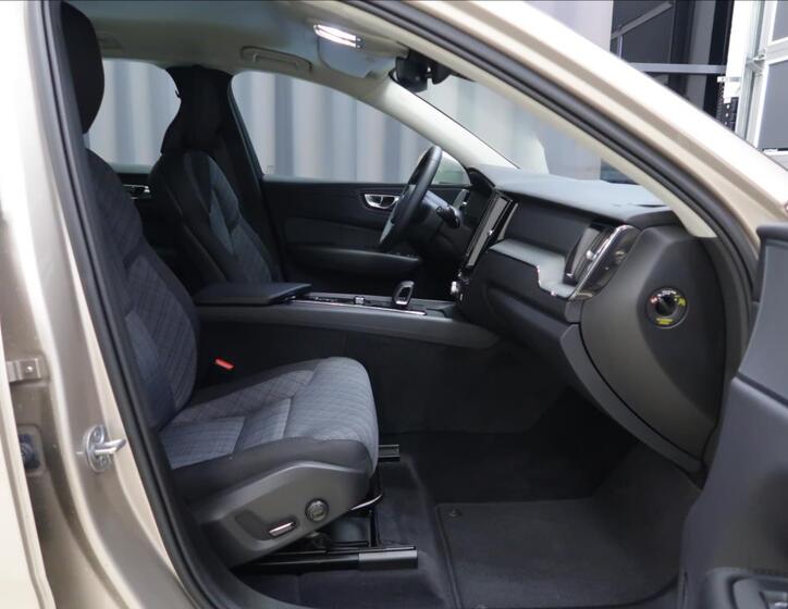 Volvo XC60 10
