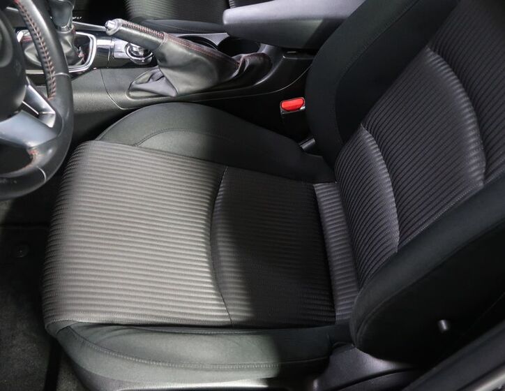 Mazda 3 9