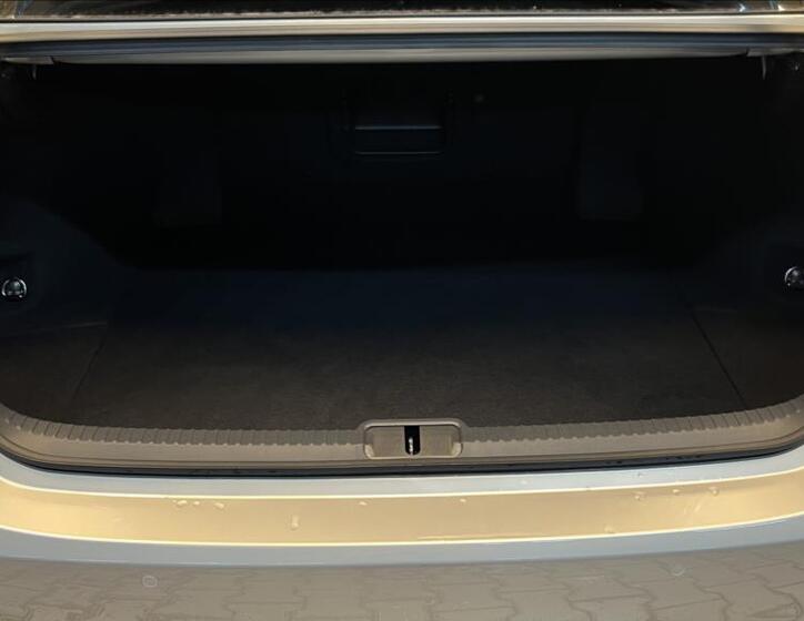 Lexus ES 300h 9