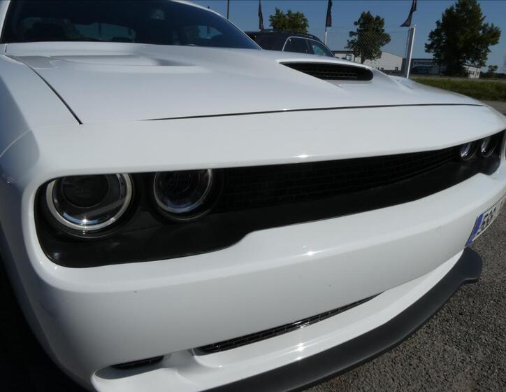 Dodge Challenger 3