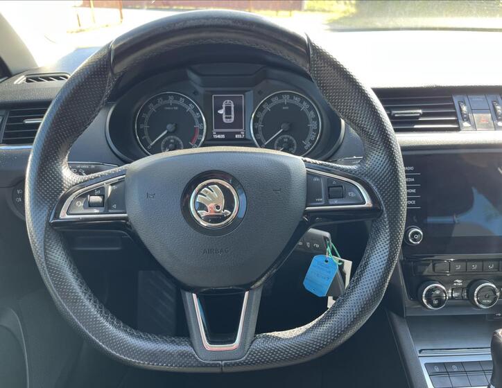 Škoda Octavia 15