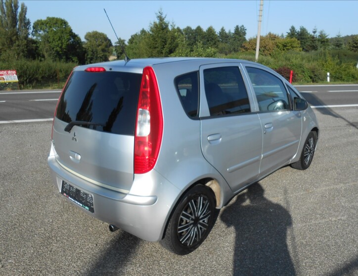 Mitsubishi Colt 4