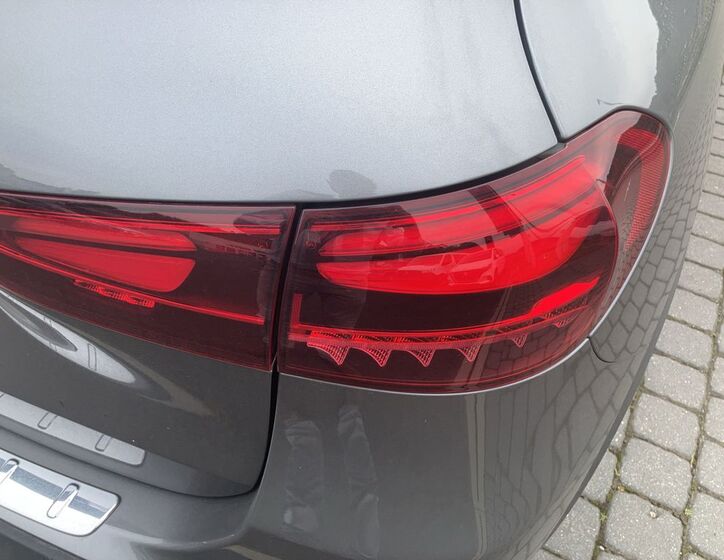 Mercedes-Benz GLA 11