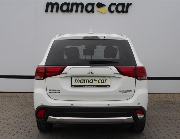 Mitsubishi Outlander 6