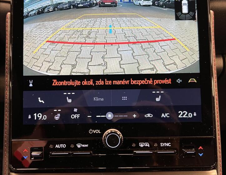 Lexus LBX 16