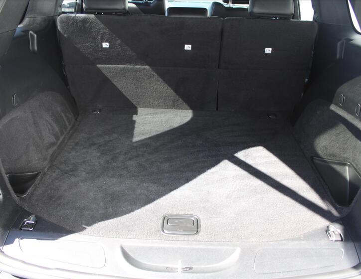 Jeep Grand Cherokee 12