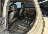 Audi Q7 12