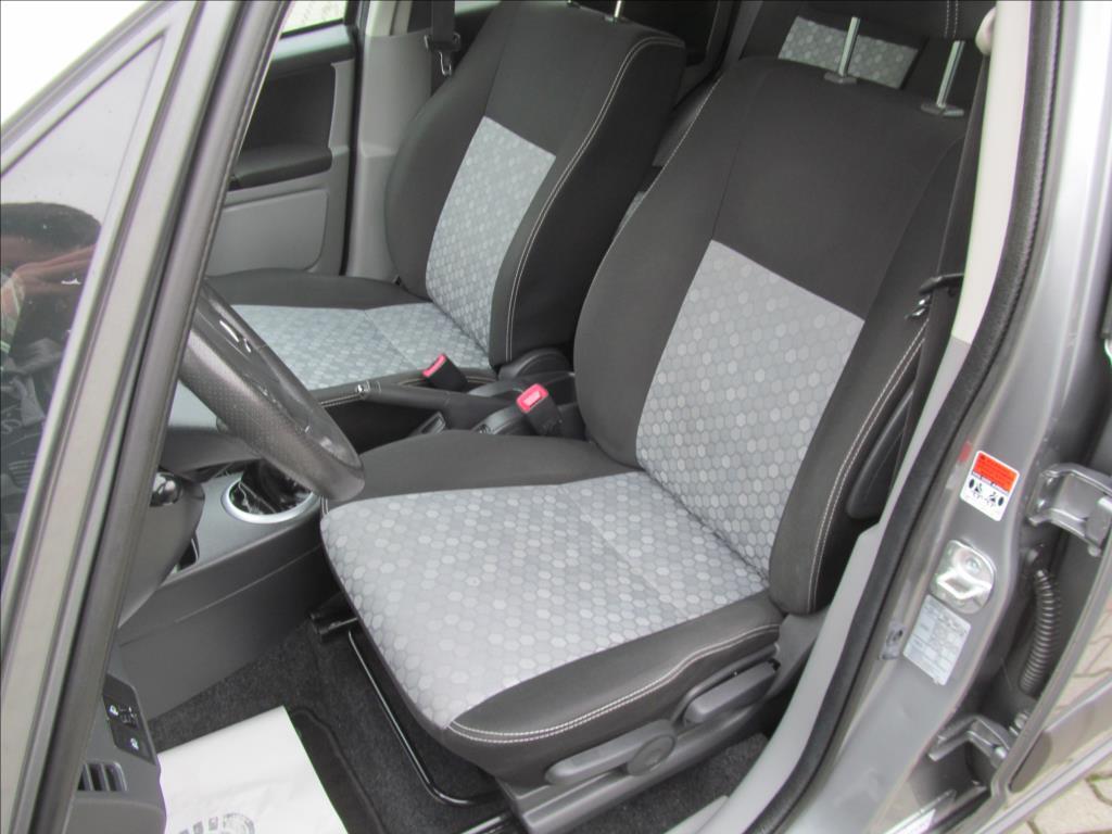 Suzuki SX4 13