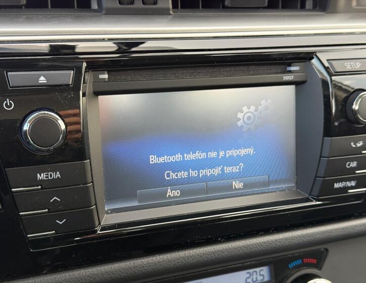 Toyota Corolla 15