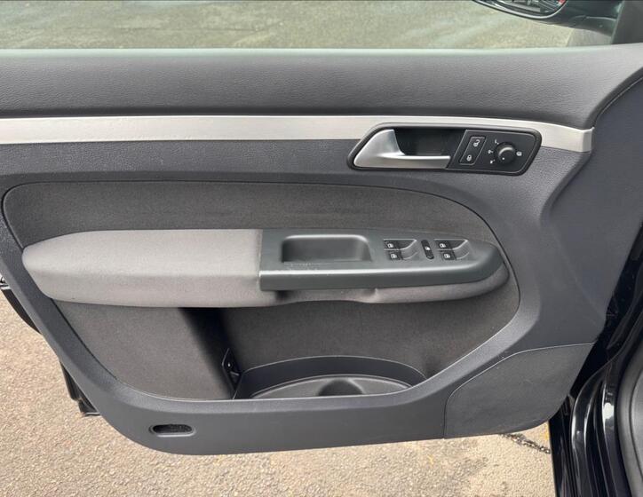 Volkswagen Touran 17