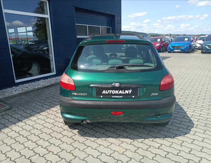 Peugeot 206 11