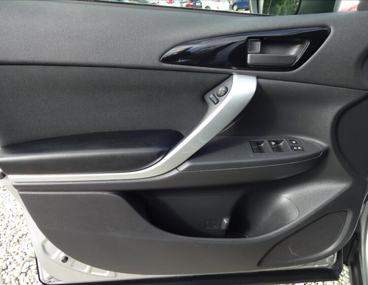 Mitsubishi Eclipse Cross 18