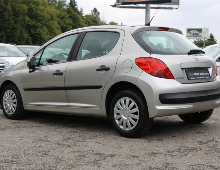 Peugeot 207 7