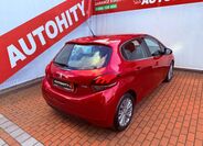 Peugeot 208 7