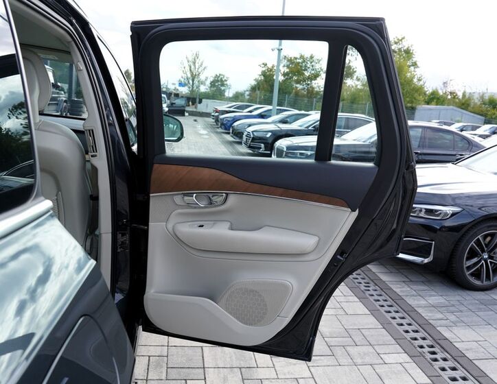 Volvo XC90 20