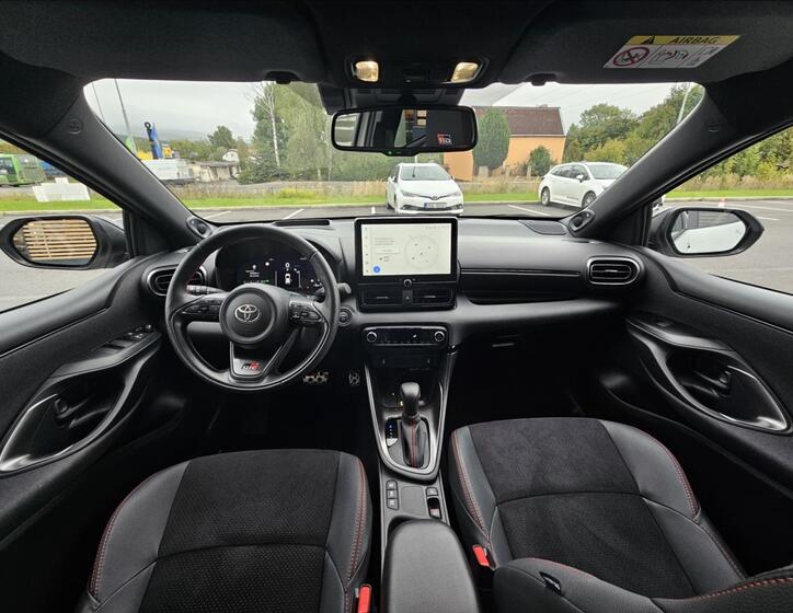 Toyota Yaris 5