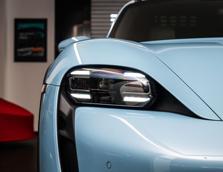 Porsche Taycan 21