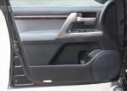 Toyota Land Cruiser 16