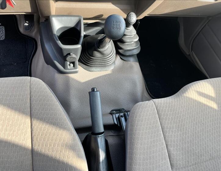 Toyota Land Cruiser 15