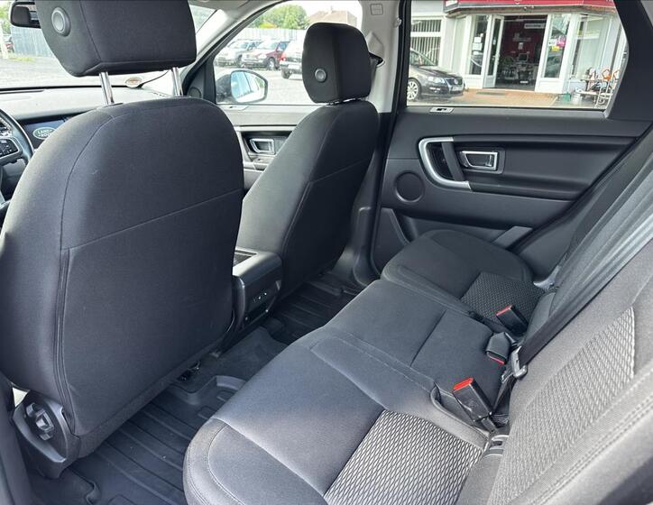 Land Rover Discovery Sport 11