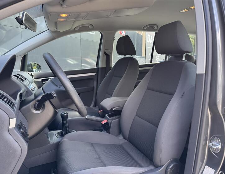 Volkswagen Touran 11