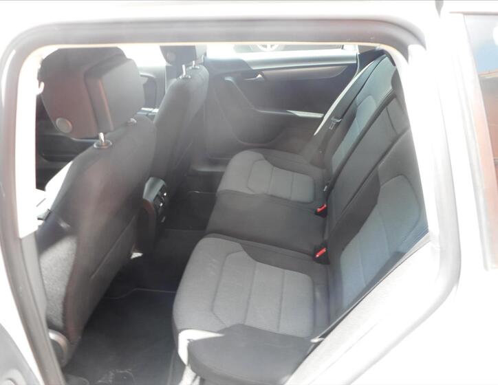 Volkswagen Passat 23