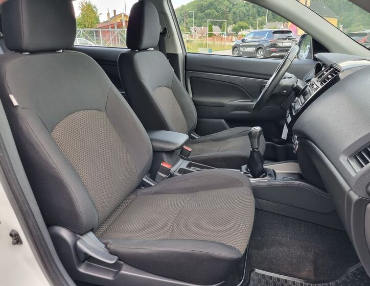 Mitsubishi ASX 10