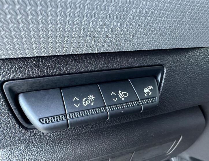 Nissan Townstar 8